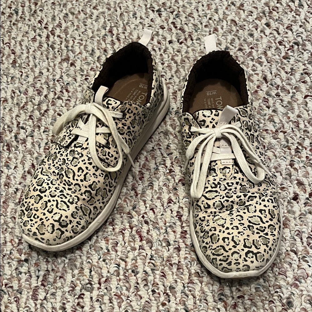 TOMS Women's Animal Print Sneakers - Cream and Black